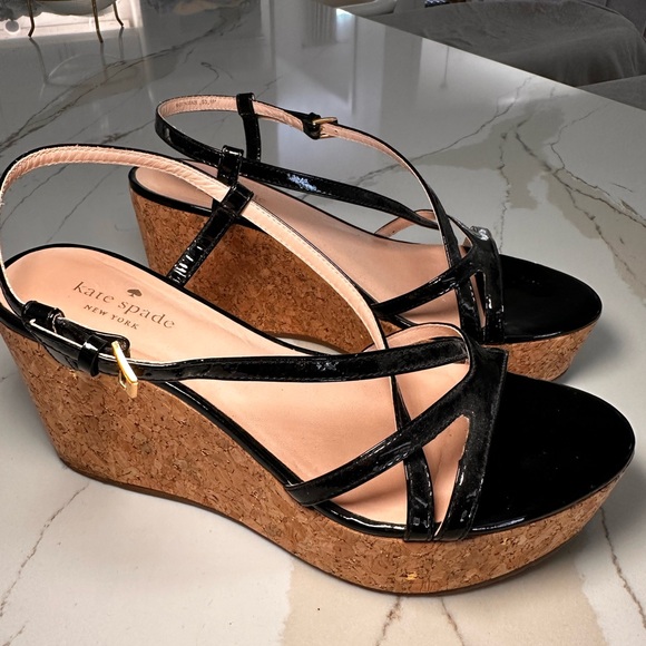 Size 8 Kate Spade Wedge Sandals - Picture 2 of 6